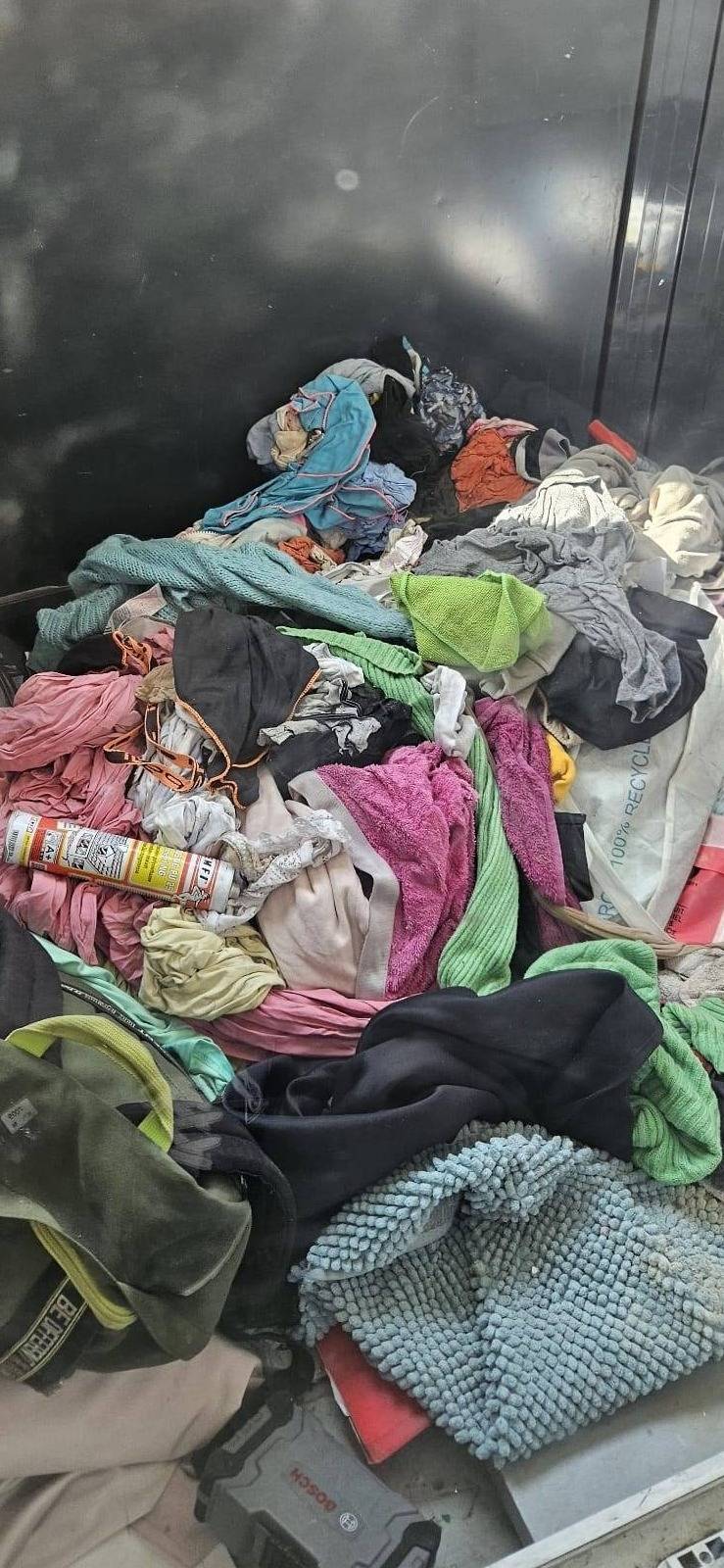 syndrôme de diogène sur un balcon à Grenoble cachette pour les punaises de lit